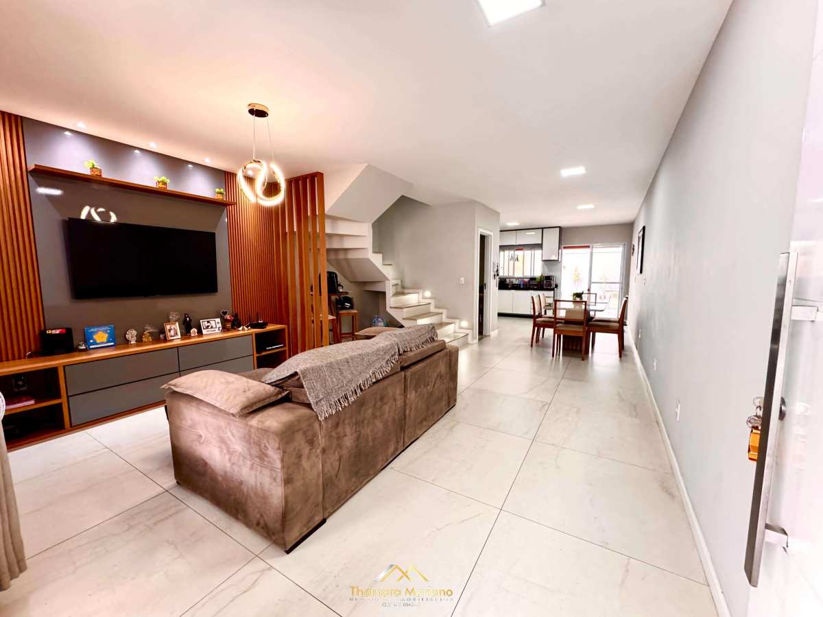 Belíssima casa duplex, com 220 m² Morada de Laranjeiras - THAINARA MARIANO NEGÓCIOS IMOBILIÁRIOS