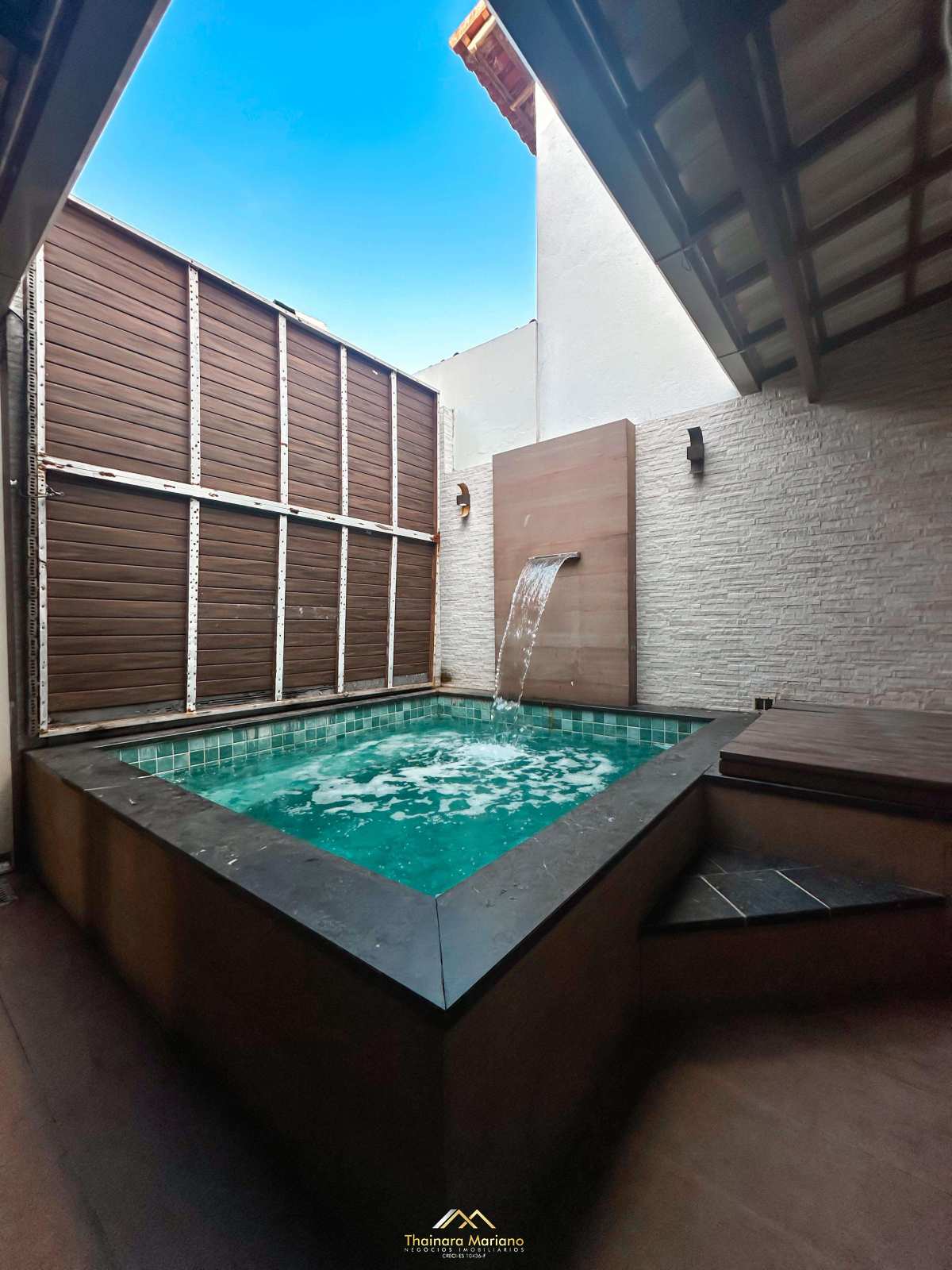 Casa Duplex à Venda em Colina de Laranjeiras – 3 Quartos com Suíte - THAINARA MARIANO NEGÓCIOS IMOBILIÁRIOS